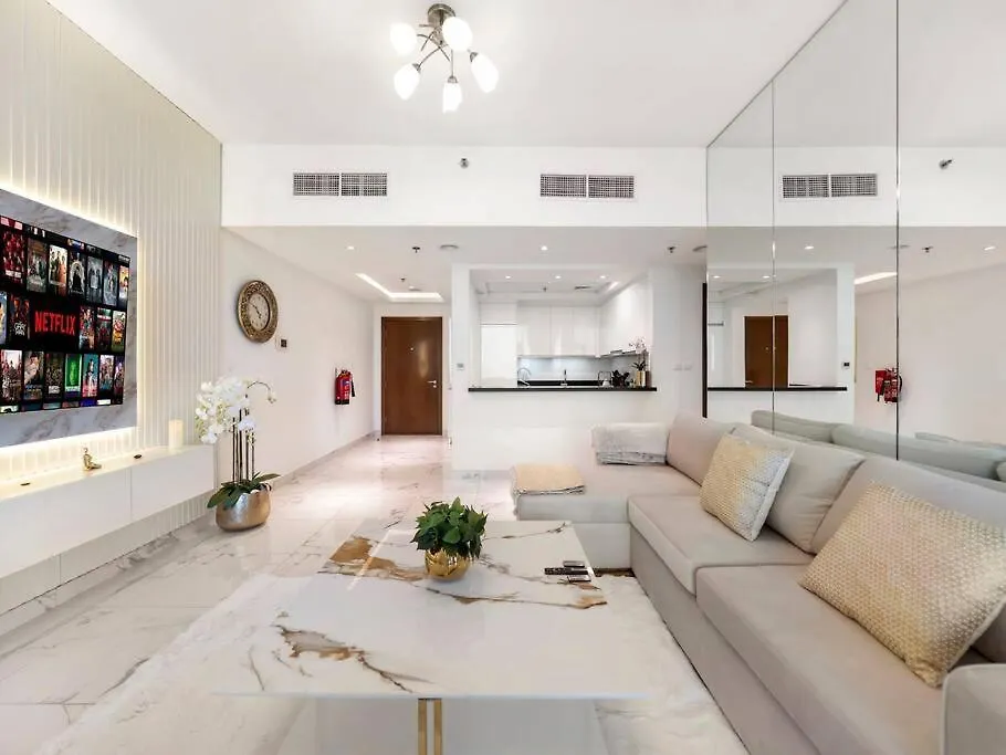 Apartment Luxury Apt In Business Bay Water Canal View Dubai United Arab Emirates