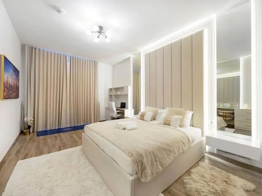 Luxury Apt In Business Bay Water Canal View Dubai Apartment