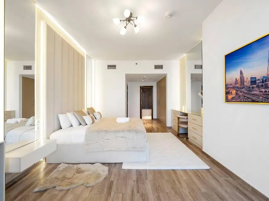 Luxury Apt In Business Bay Water Canal View Dubai United Arab Emirates