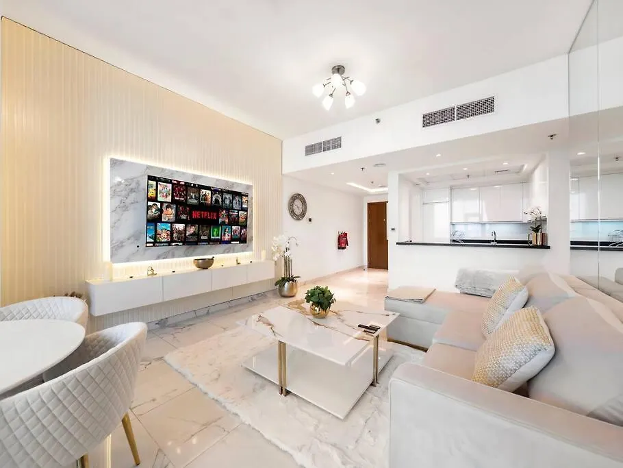 Apartment Luxury Apt In Business Bay Water Canal View Dubai