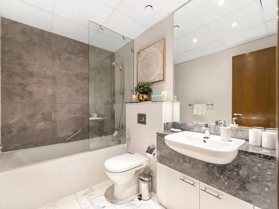 Apartment Luxury Apt In Business Bay Water Canal View Dubai