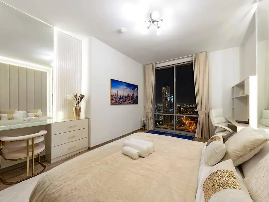 Apartment Luxury Apt In Business Bay Water Canal View Dubai United Arab Emirates